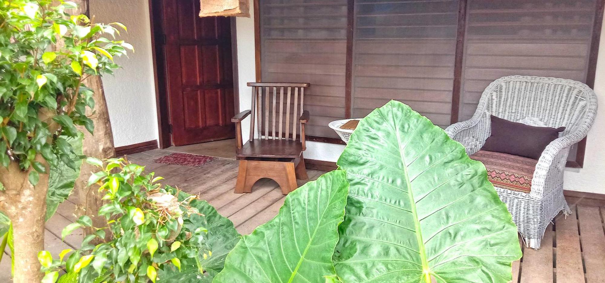 Herbs Guest House And Restaurant Near The Sea (Adults Only) Moalboal Habitación foto